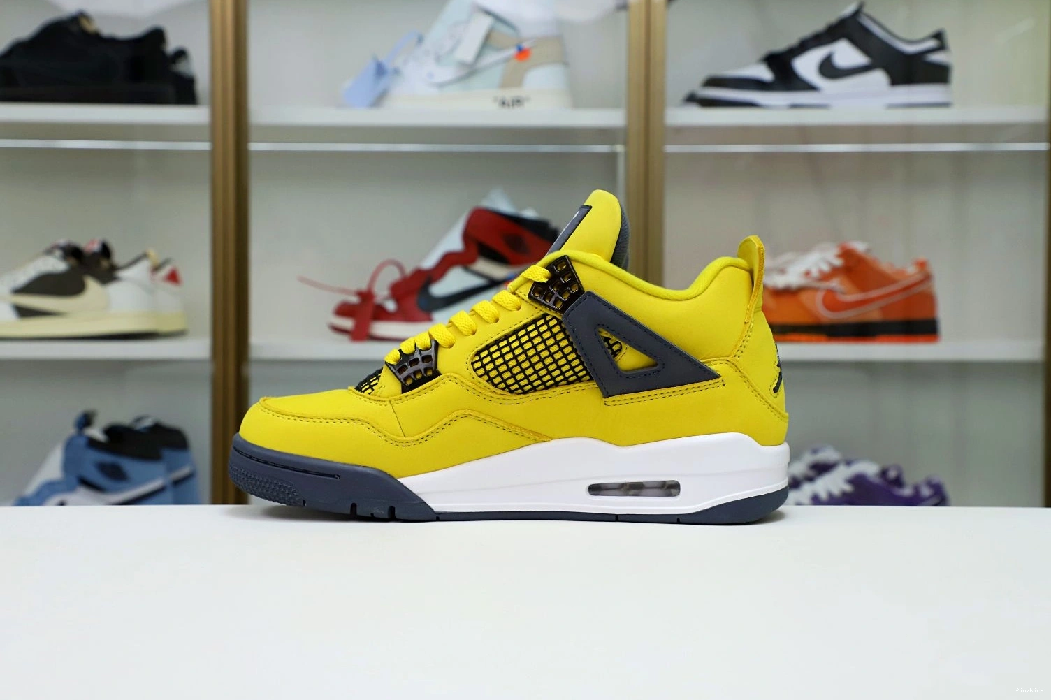 RETRO 2021 JORDAN 4 'LIGHTNING' JORDAN AIR AIR 0731
